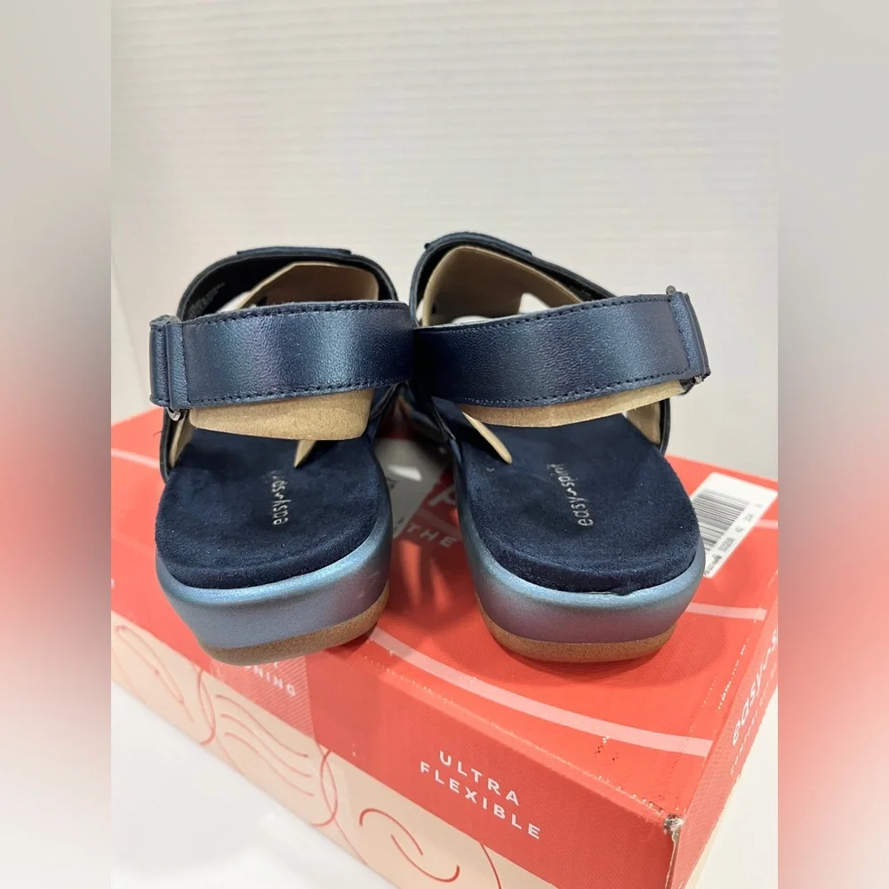 Easy Spirit Womens‎ Hazel Wedge Sandals. Size 7M. Color: Dark Blue